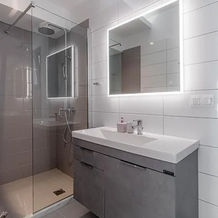 Beachfront - Luxury Apaghio *