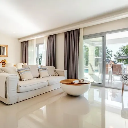 Vilă Beachfront - Luxury Apaghio